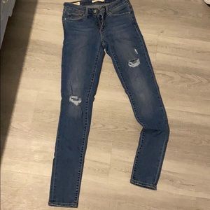 Levi’s 711 skinny Jean